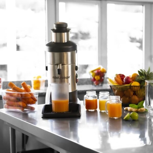 713KPuxuDQL._SL1500_ Robot Coupe J80 Ultra Juicer Review Efficient Centrifugal Juicer for Professional Kitchens